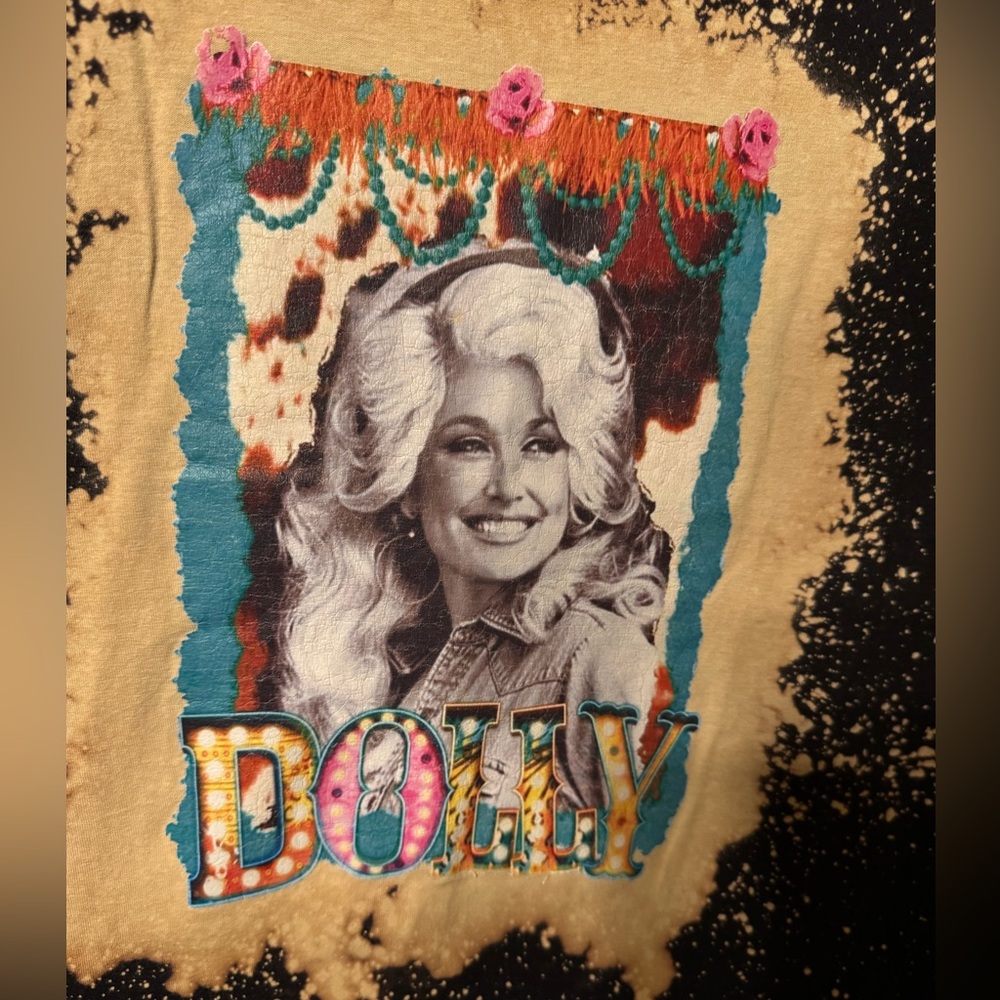 Dolly Parton Graphic‎ Tee - Hanes 3X V Neck